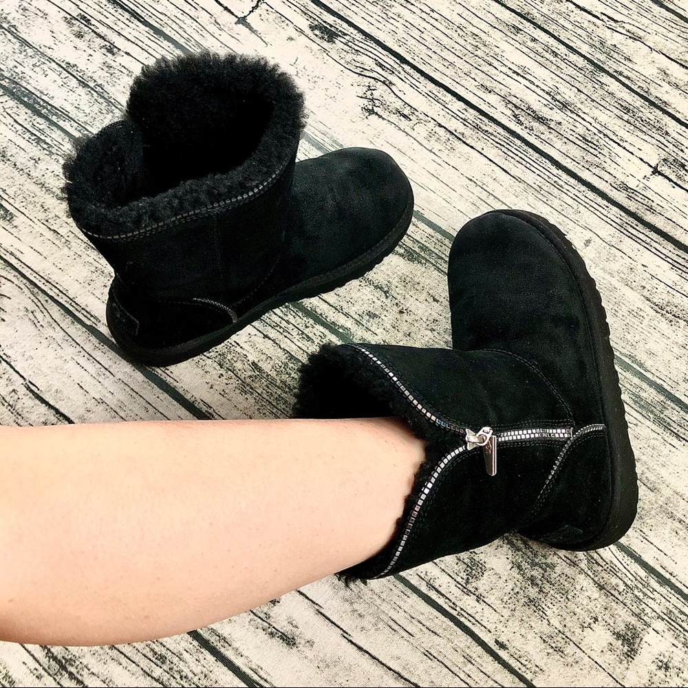 UGG⚡️Authentic Silver Chain Suede Boots_7/7.5